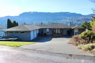18064 Mariposa Lane, Mount Vernon, WA 98274