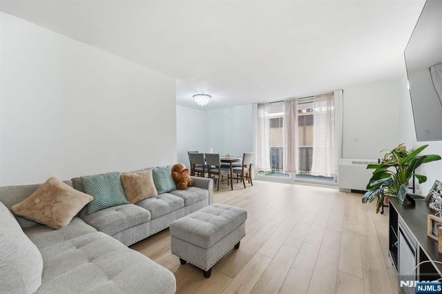 712 Broad Street 3C, Elizabeth, NJ 07208