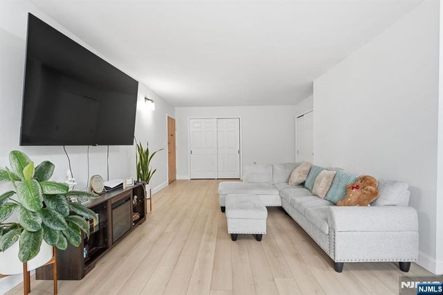 712 Broad Street 3C, Elizabeth, NJ 07208