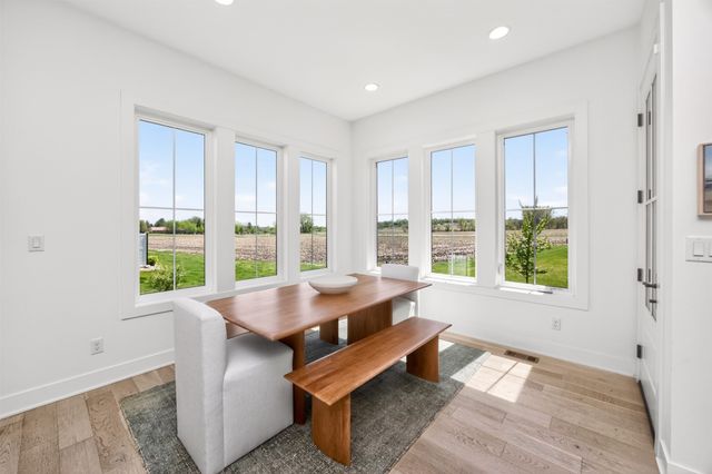 11128 Westport Drive, West Des Moines, IA 50266