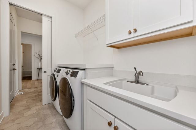 11128 Westport Drive, West Des Moines, IA 50266