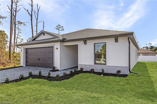 424 Parkdale BLVD, Lehigh Acres, FL 33974