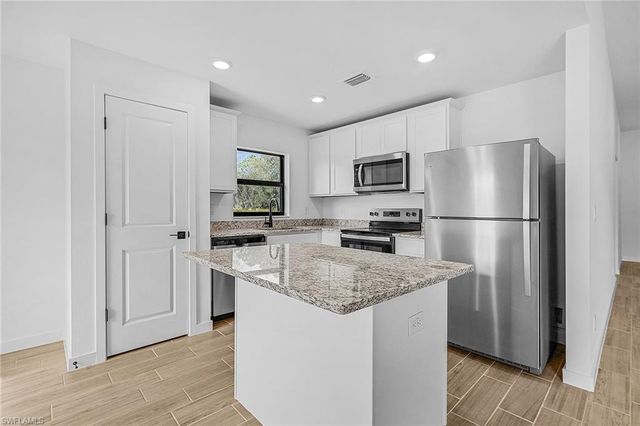 424 Parkdale BLVD, Lehigh Acres, FL 33974