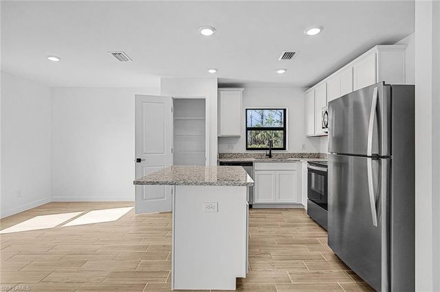 424 Parkdale BLVD, Lehigh Acres, FL 33974