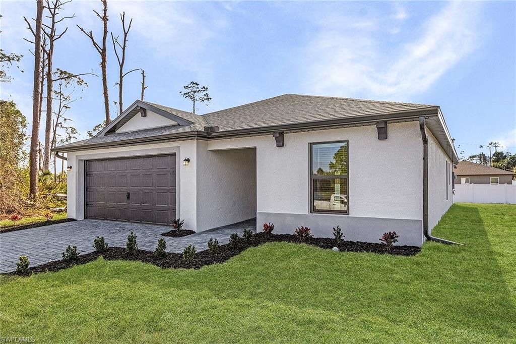 424 Parkdale BLVD, LEHIGH ACRES, FL 33974 — photo 2