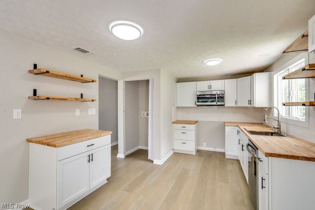 9525 Blitz Lane, Streetsboro, OH 44241