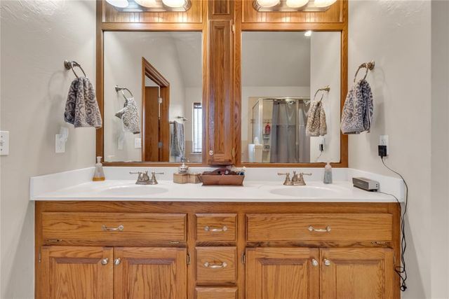 18102 Timber Valley, Choctaw, OK 73020