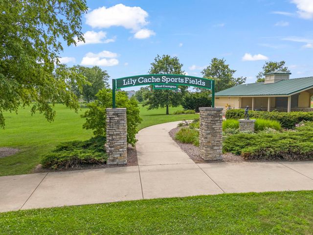 1558 Woodland Lane, Bolingbrook, IL 60490