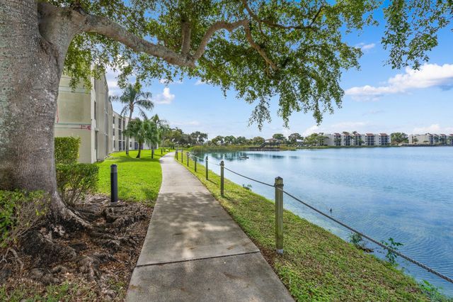 111 Lake Emerald Dr 401, Oakland Park, FL 33309