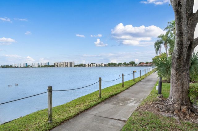 111 Lake Emerald Dr 401, Oakland Park, FL 33309
