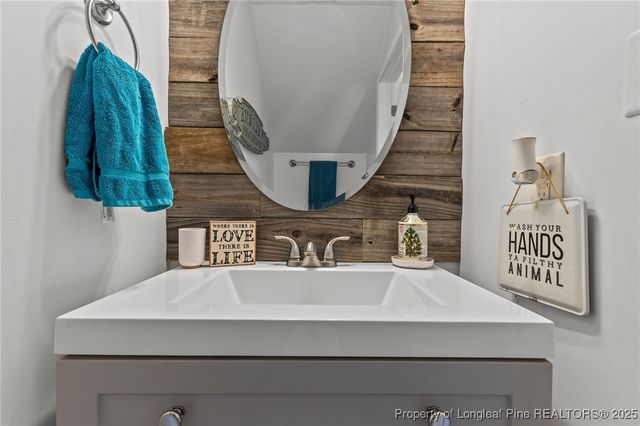 202 Ivystone Drive, Raeford, NC 28376