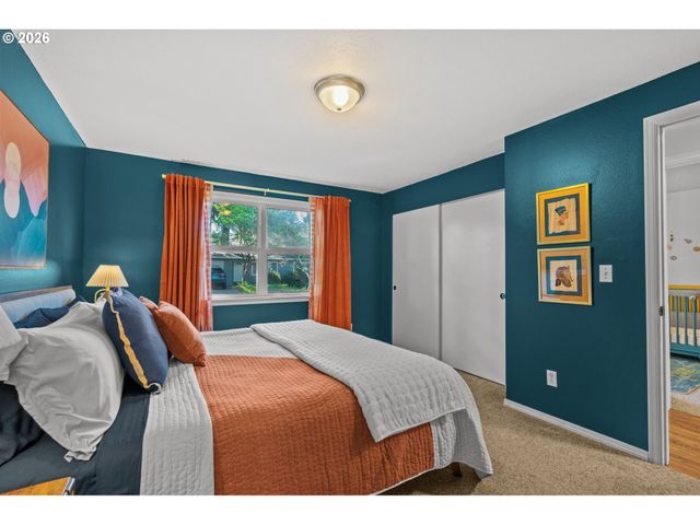 17459 Se MILL St, Portland, OR 97233