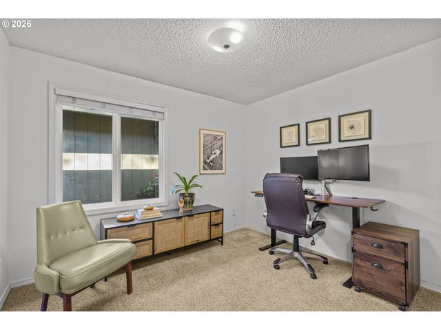 17459 Se MILL St, Portland, OR 97233