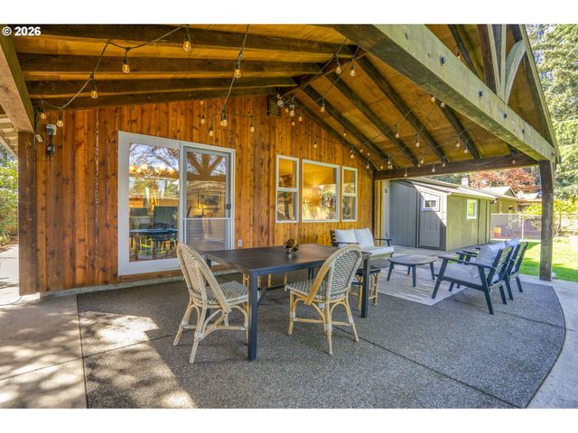 17459 Se MILL St, Portland, OR 97233