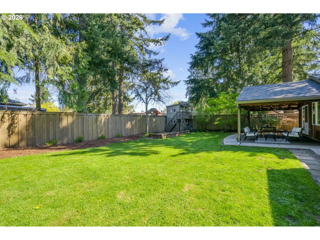 17459 Se MILL St, Portland, OR 97233
