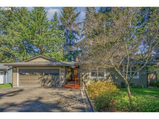 17459 Se MILL St, Portland, OR 97233