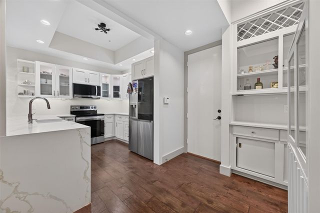 6000 Sugar Hill Drive 17, Houston, TX 77057