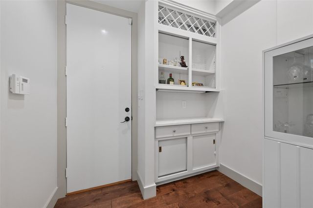 6000 Sugar Hill Drive 17, Houston, TX 77057