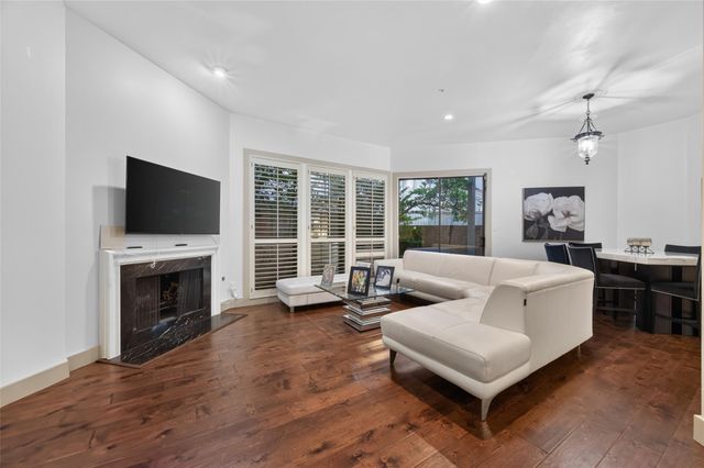 6000 Sugar Hill Drive 17, Houston, TX 77057