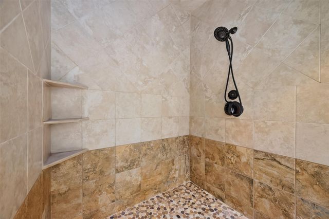 6000 Sugar Hill Drive 17, Houston, TX 77057