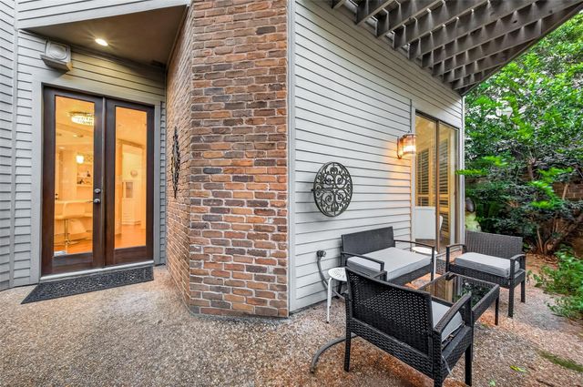 6000 Sugar Hill Drive 17, Houston, TX 77057