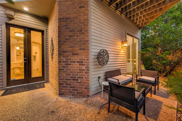 6000 Sugar Hill Drive 17, Houston, TX 77057
