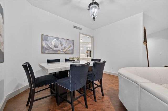 6000 Sugar Hill Drive 17, Houston, TX 77057