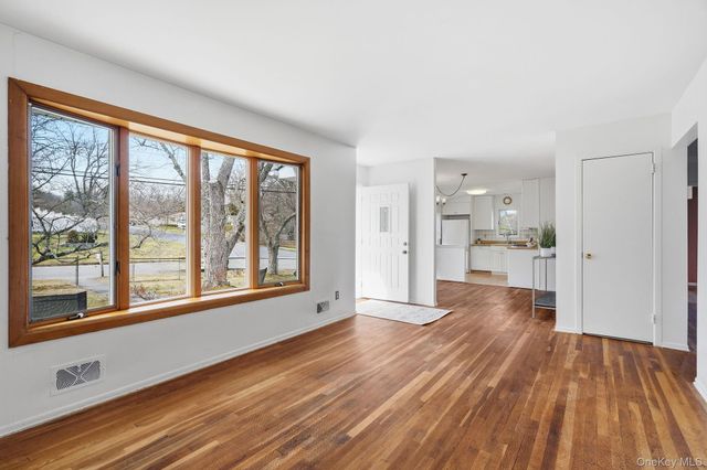 3316 Poplar Street, Yorktown Heights, NY 10598