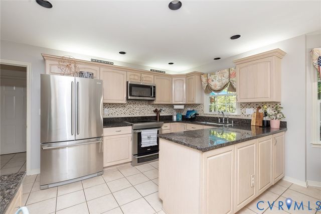 305 Redbird Dr, Chesterfield, VA 23836