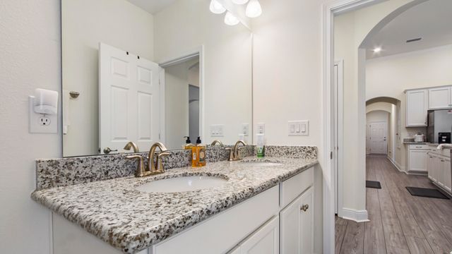 279 Tournament Lane, Freeport, FL 32439