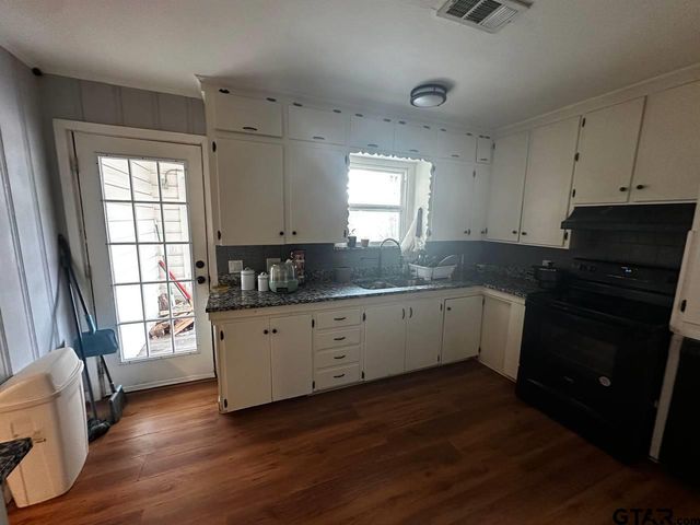 1520 E Hankerson, Tyler, TX 75701