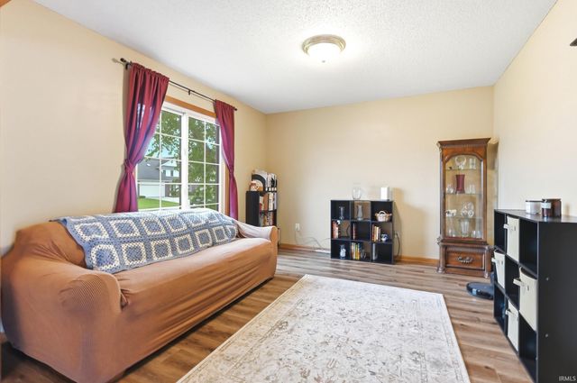 11317 Saint Ives Drive, Fort Wayne, IN 46818