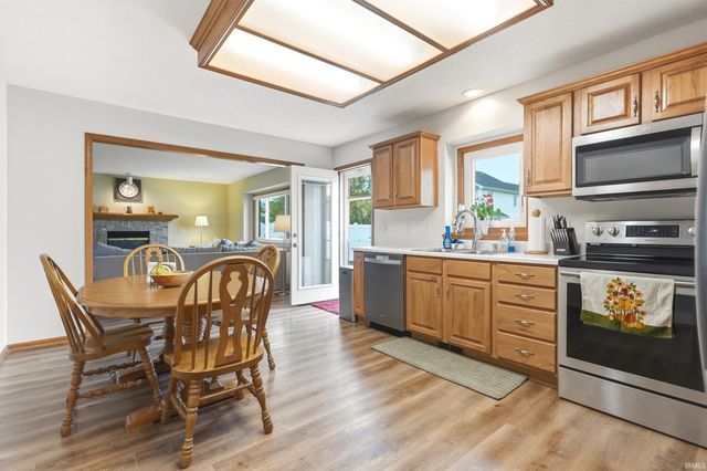 11317 Saint Ives Drive, Fort Wayne, IN 46818