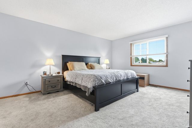11317 Saint Ives Drive, Fort Wayne, IN 46818