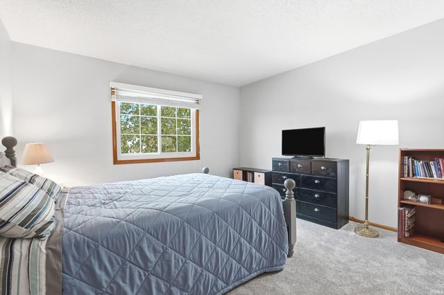 11317 Saint Ives Drive, Fort Wayne, IN 46818