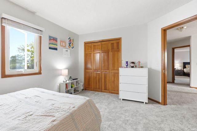 11317 Saint Ives Drive, Fort Wayne, IN 46818