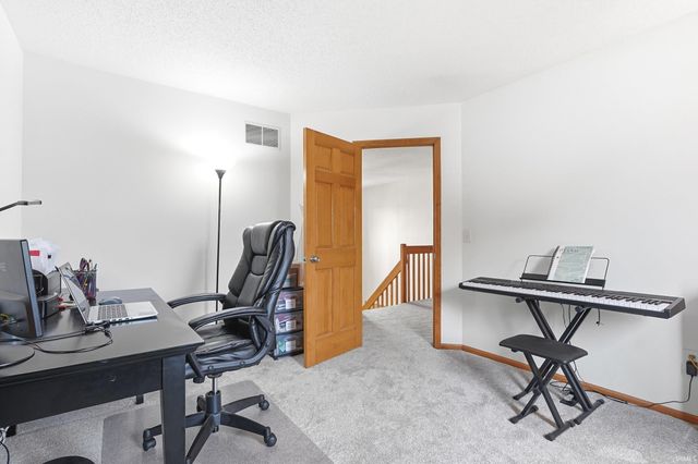 11317 Saint Ives Drive, Fort Wayne, IN 46818