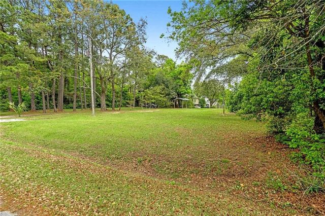 6145 Bayou Road, Mobile, AL 36605