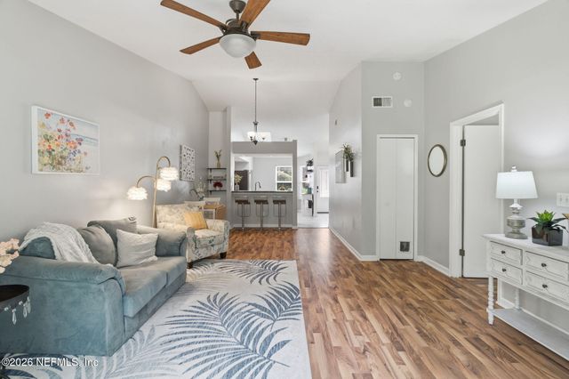7826 AQUARIUS Circle S, Jacksonville, FL 32216
