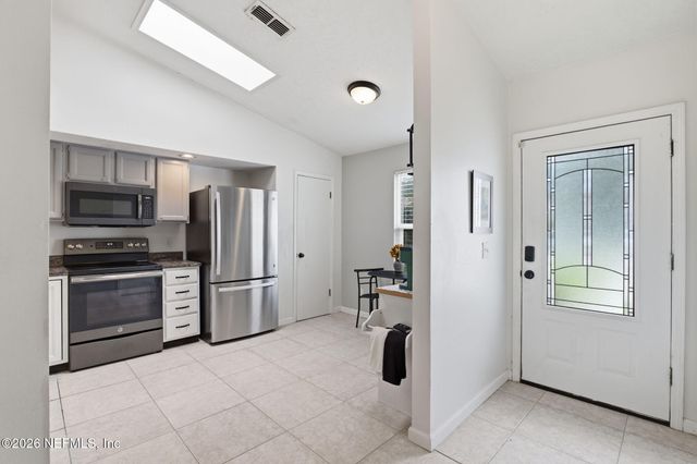 7826 AQUARIUS Circle S, Jacksonville, FL 32216