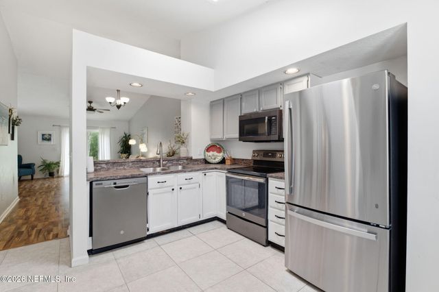 7826 AQUARIUS Circle S, Jacksonville, FL 32216