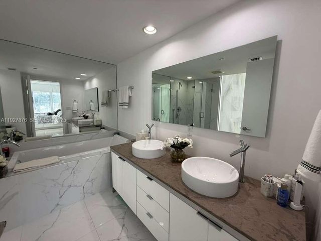 495 Brickell Ave 511, Miami, FL 33131