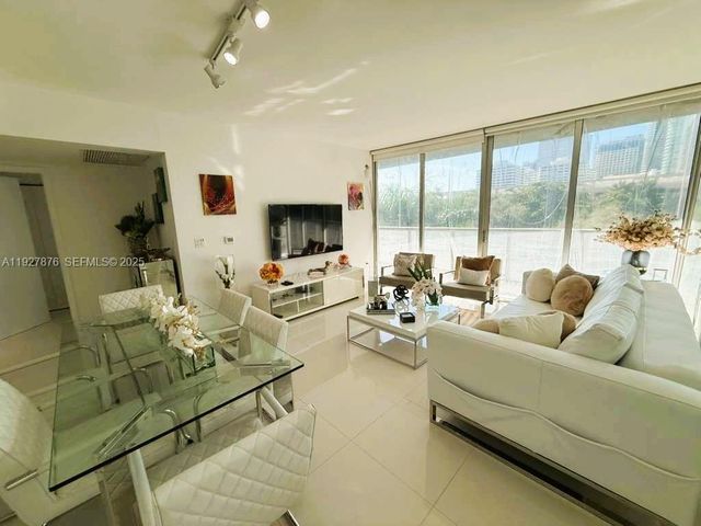 495 Brickell Ave 511, Miami, FL 33131