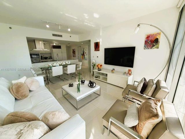 495 Brickell Ave 511, Miami, FL 33131