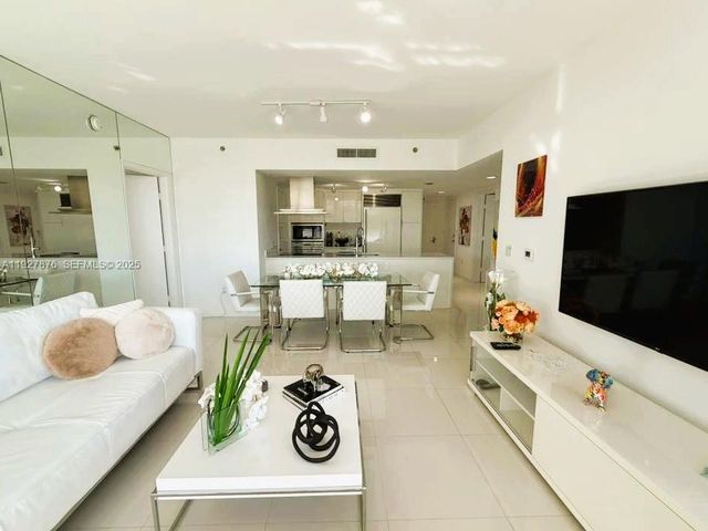 495 Brickell Ave 511, Miami, FL 33131