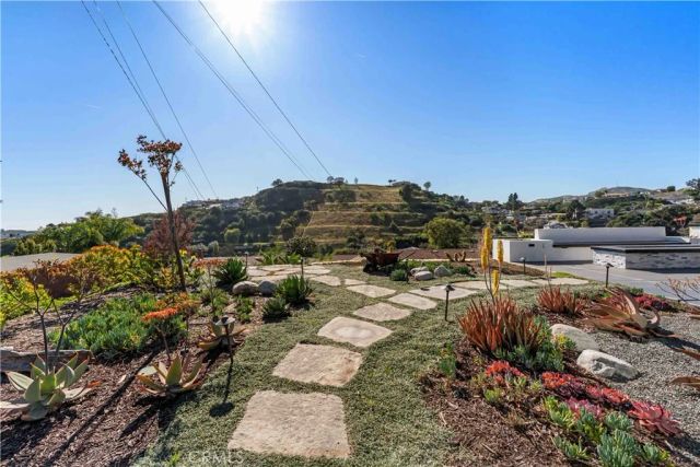 895 Via Ondulando, Ventura, CA 93003