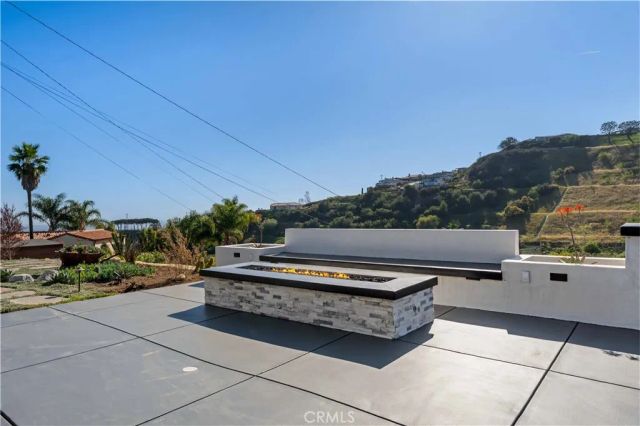 895 Via Ondulando, Ventura, CA 93003