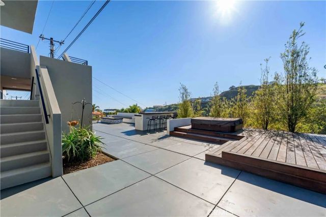 895 Via Ondulando, Ventura, CA 93003