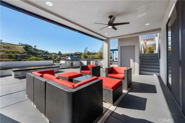 895 Via Ondulando, Ventura, CA 93003