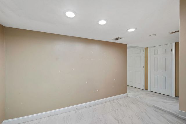 6N370 Maple Avenue, Wood Dale, IL 60191